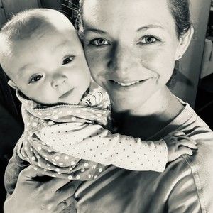 Meet your Posher, Caitlin